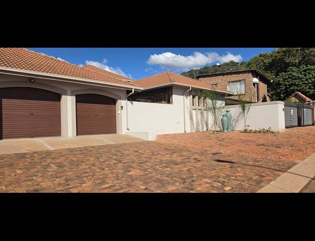 6 BEDROOM HOUSE FOR SALE IN WONDERBOOM